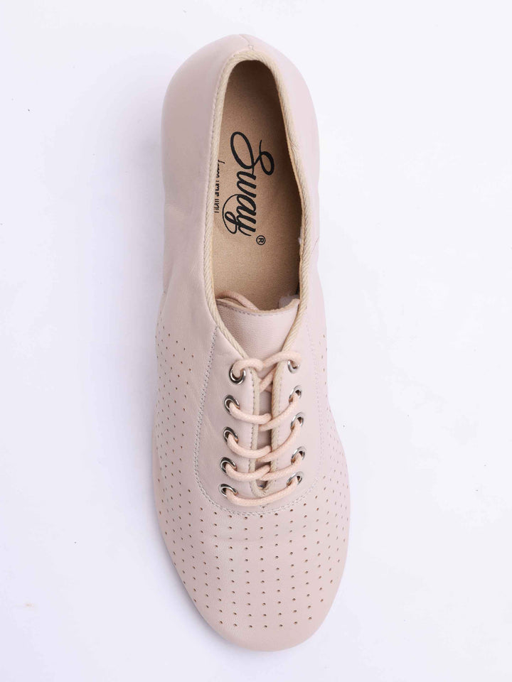Zapatos de baile latino pour bailarinas professionnelles, modèle Inna, particulièrement adaptées aux enseignantes, talon plat de 4,5 cm, laçage frontal, couleur nue rosé - vue de haut