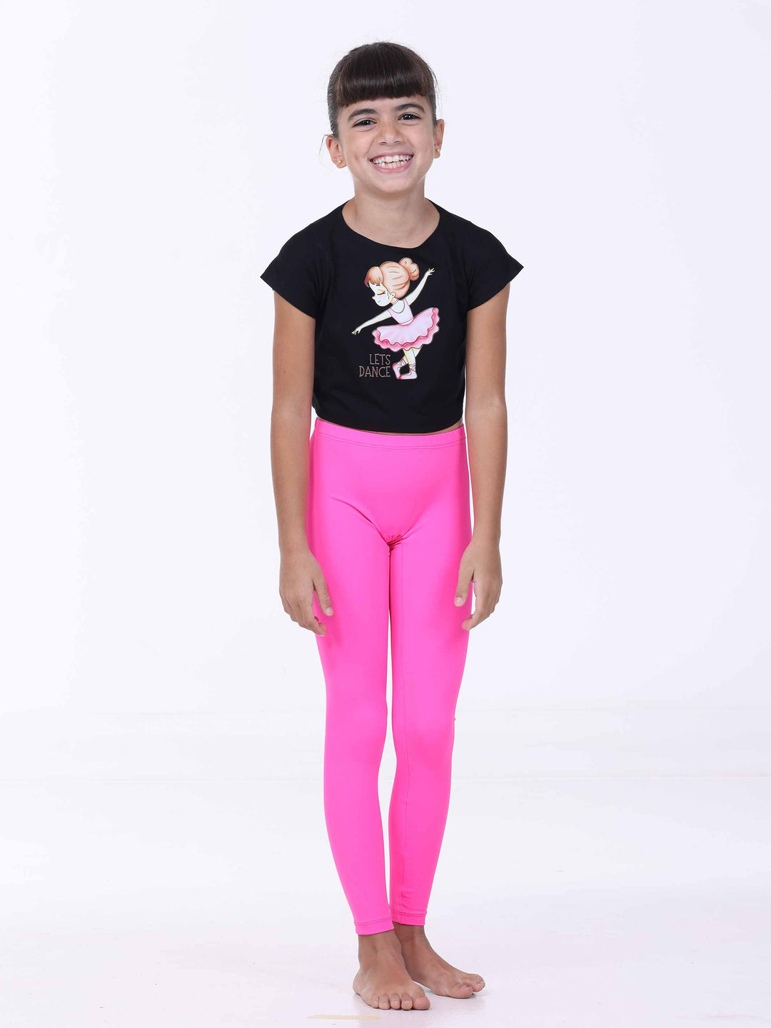 T-shirt court de danse niña negro – motif bailarina en falda rosa y message “Let’s Dance”.