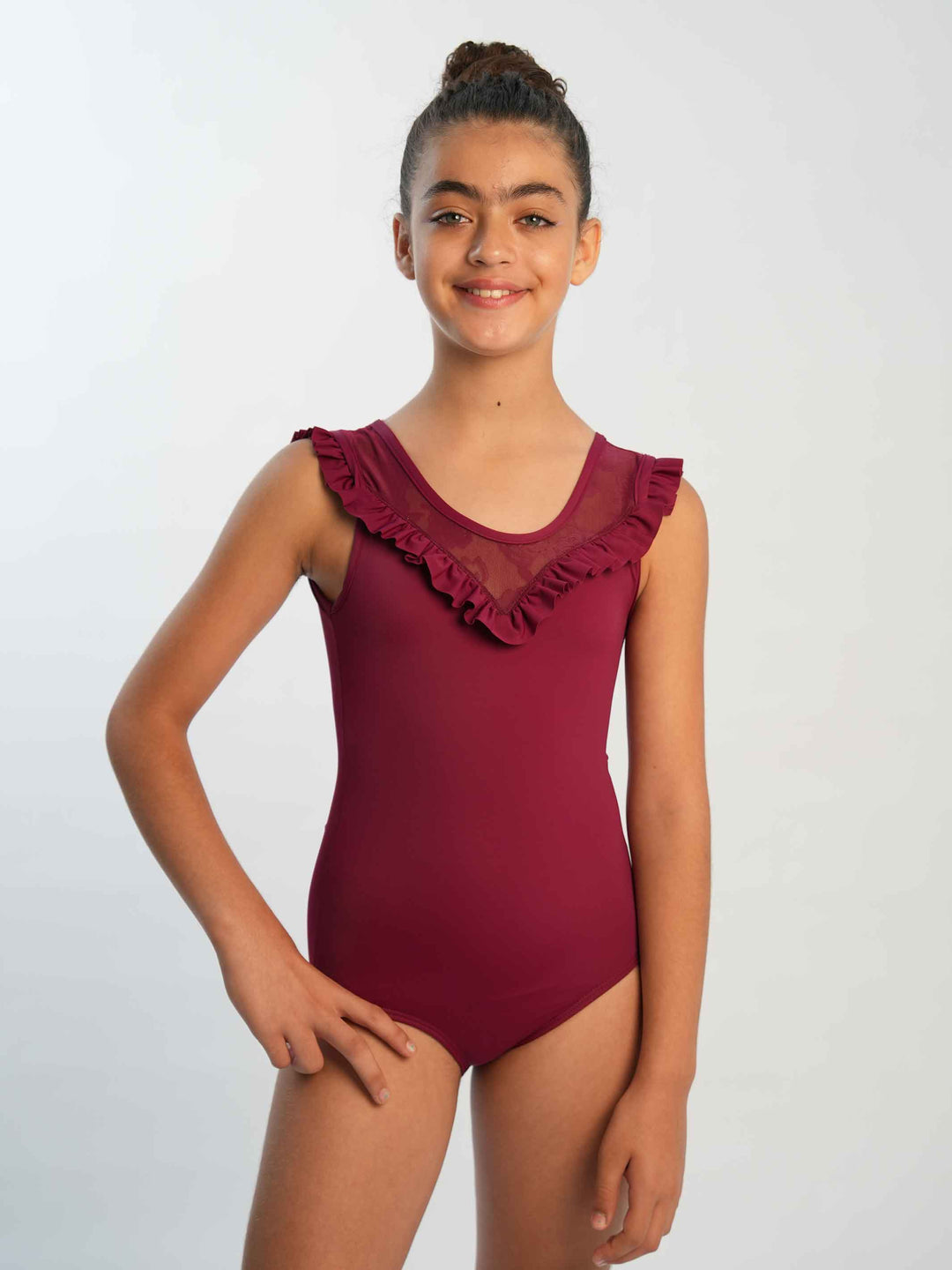 Justaucorps de ballet pour fille avec mancherons en dentelle, détails en mesh et dentelle, dos échancré, couleur bourgogne