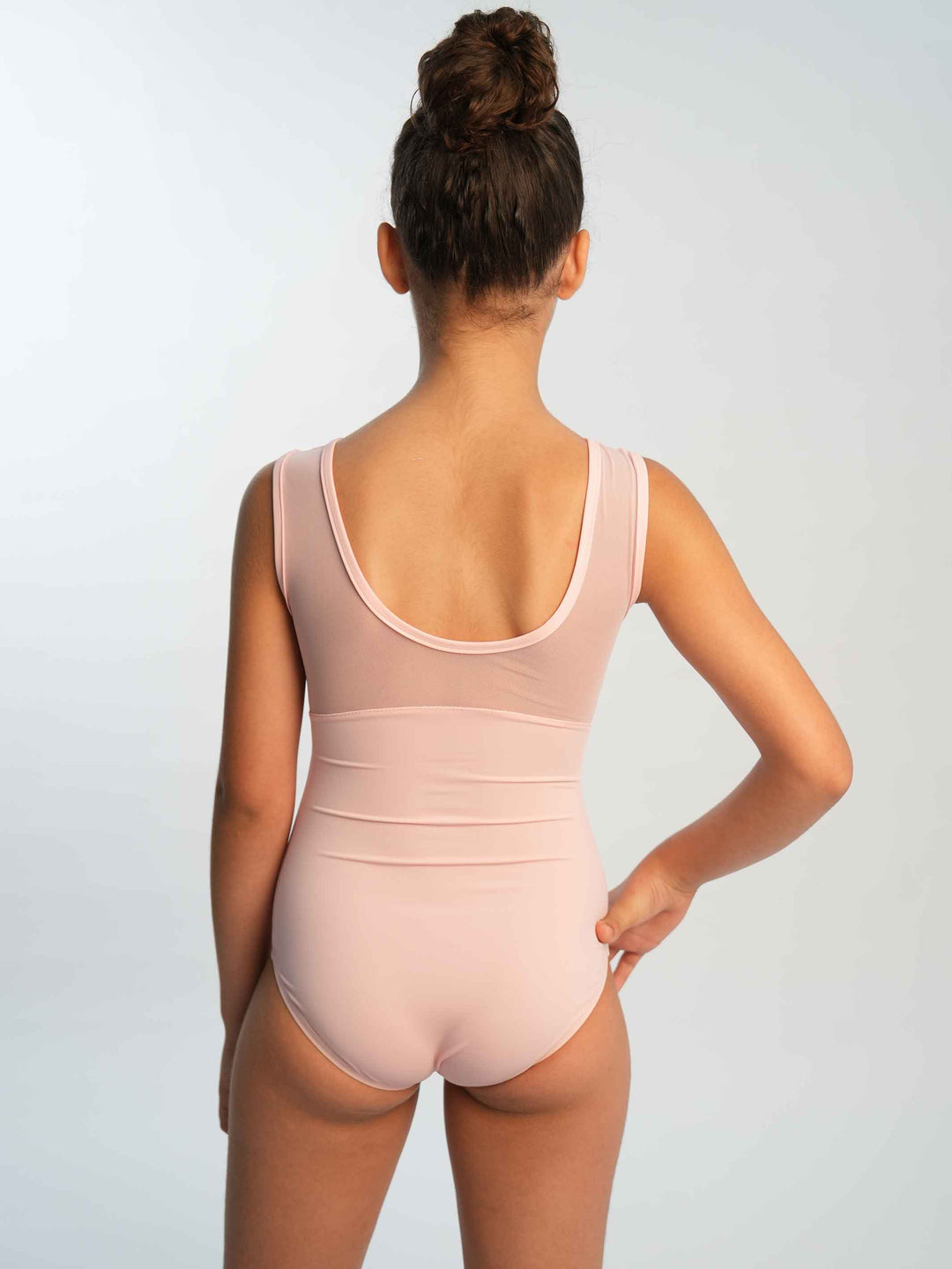 Maillots de ballet sin mangas para niña, design en résille en forme de cœur, couleur rosa clair, idéal pour les jeunes bailarinas à la recherche d’une tenue spéciale - vue arrière