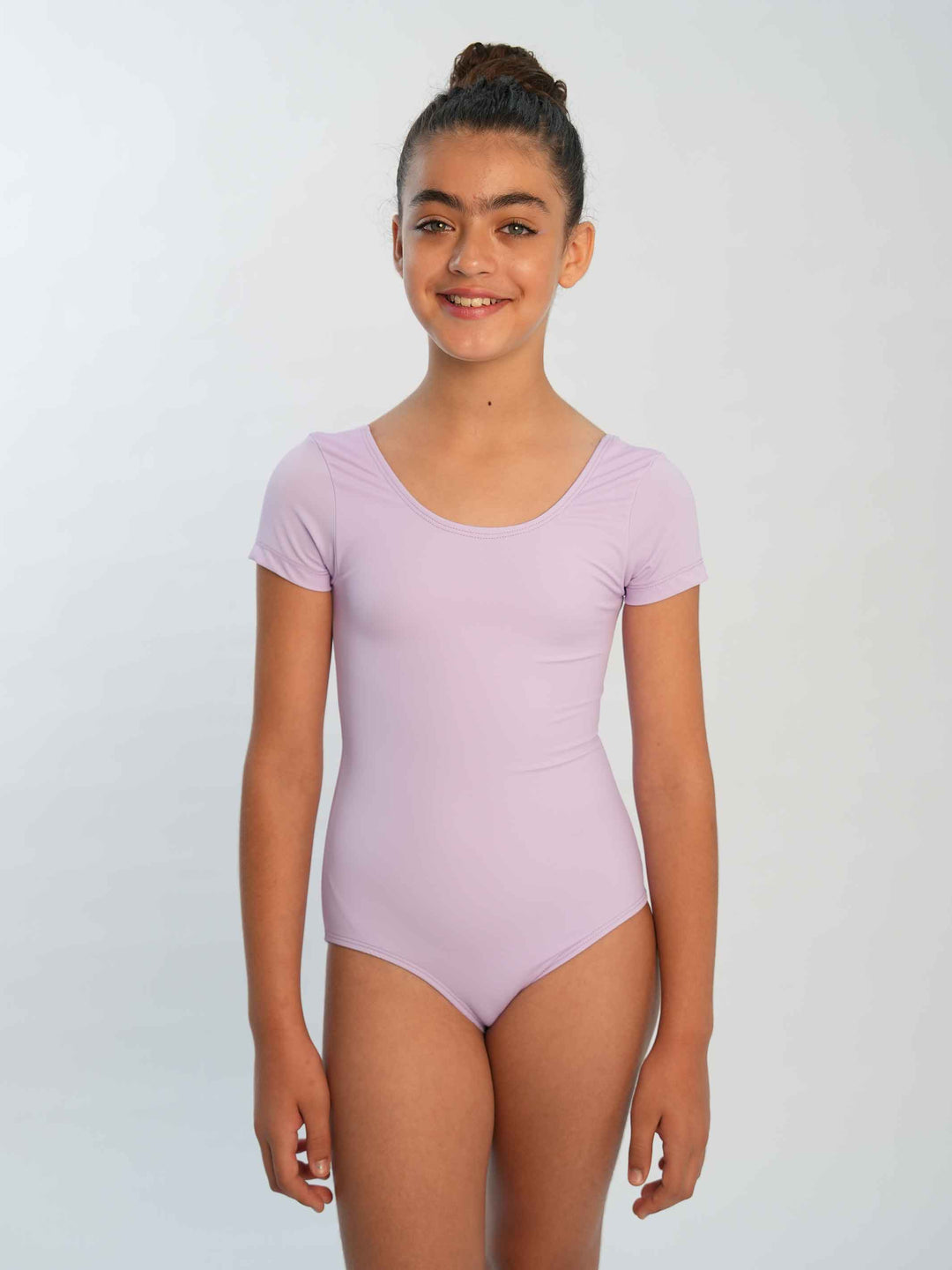 Maillots de ballet à mangas cortas para niña, style classique et sobre, encolure arrondie et dos dégagé, parfait pour les clase quotidiens de ballet et les performances, couleur lilac