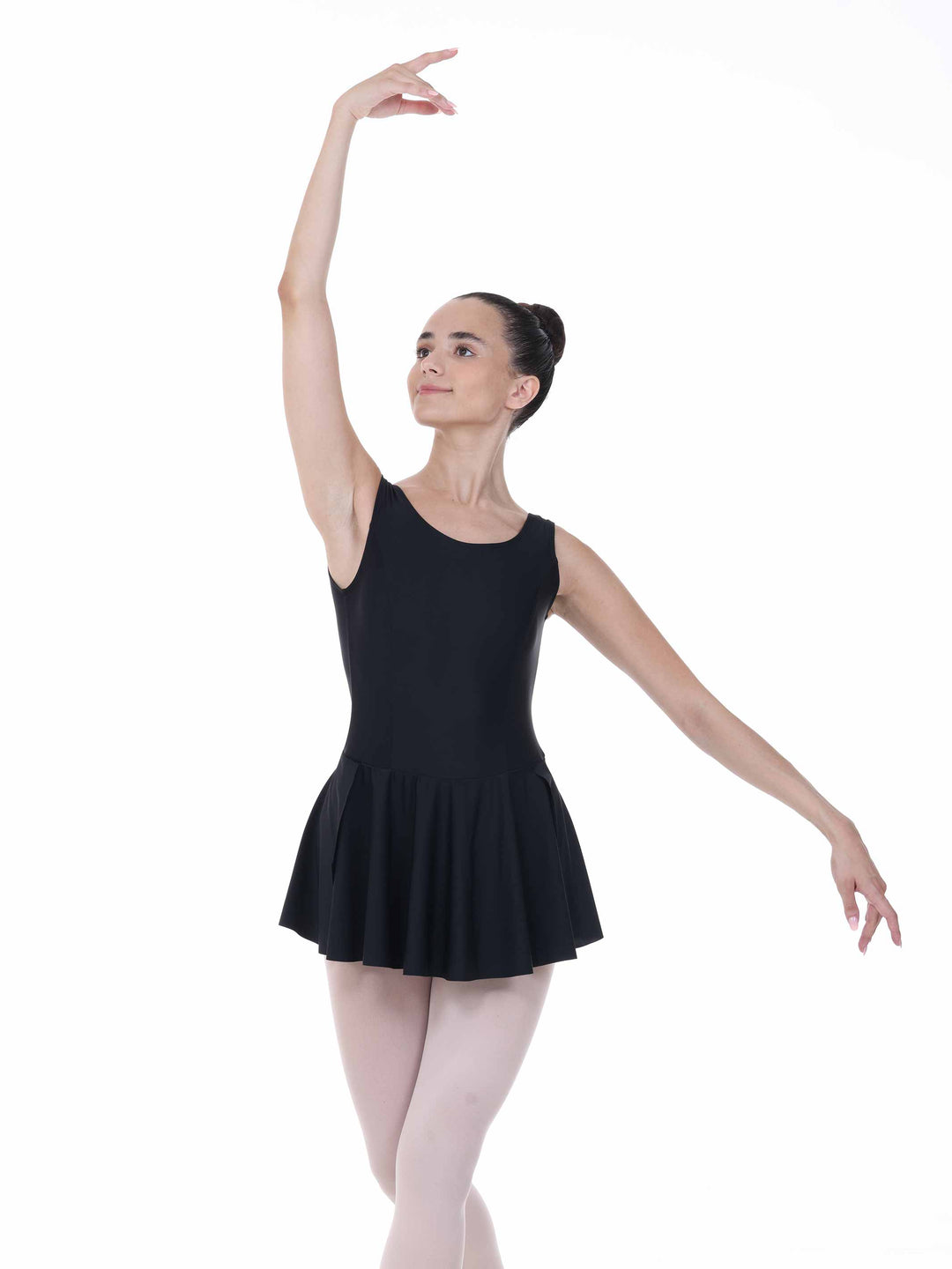 Vestido de danza contemporánea negroe – coupe ajustadoe en le haut y falda évasée à panneaux.